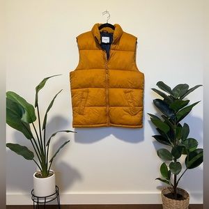 Old Navy men’s vest